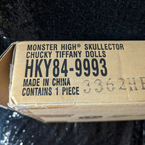 Monster High Chucky and Tiffany Skullector Dolls - Picture 2 of 3